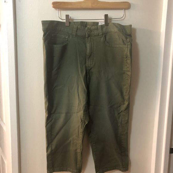 Love & Legend jegging capris - Picture 1 of 3